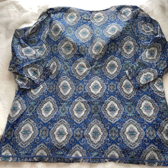 Rose & Rhyme Printed Blouse - Picture 10 of 11